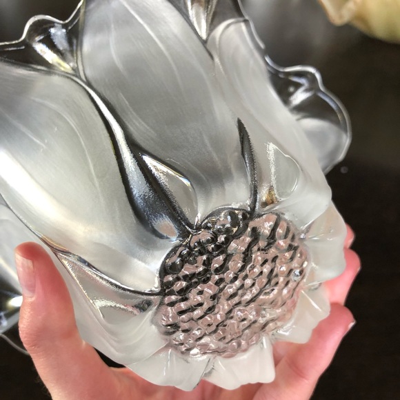 Floral Glass Bowls - Picture 5 of 6